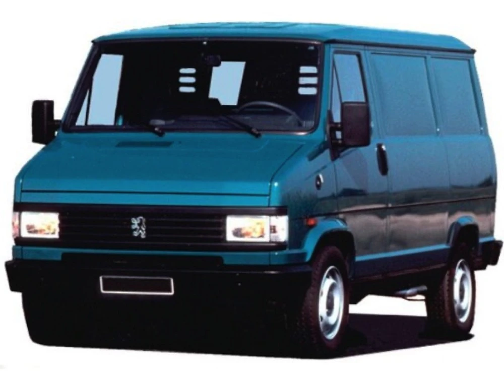 Peugeot J5 van