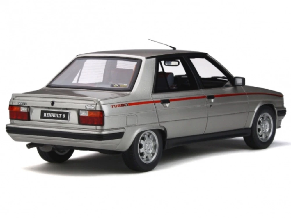 Renault 9 sedan
