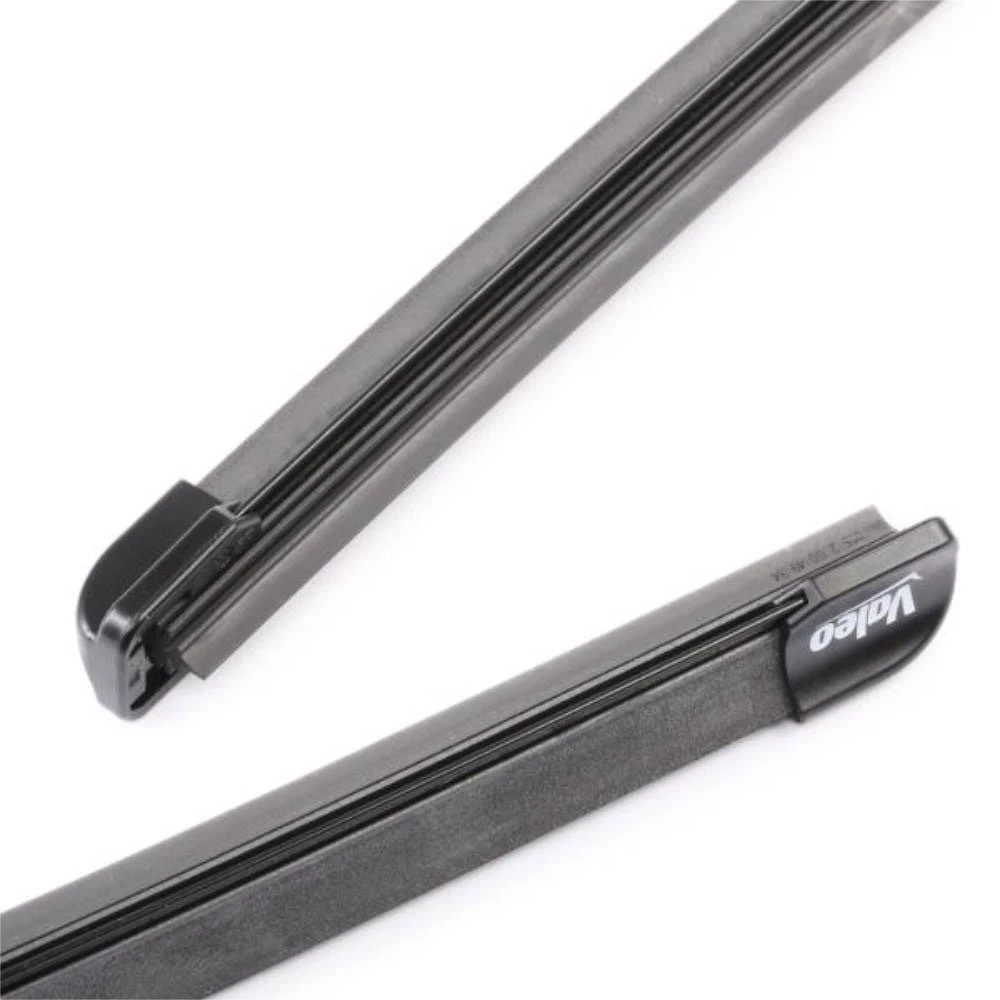 Бескаркасные дворники VALEO Silencio Flat